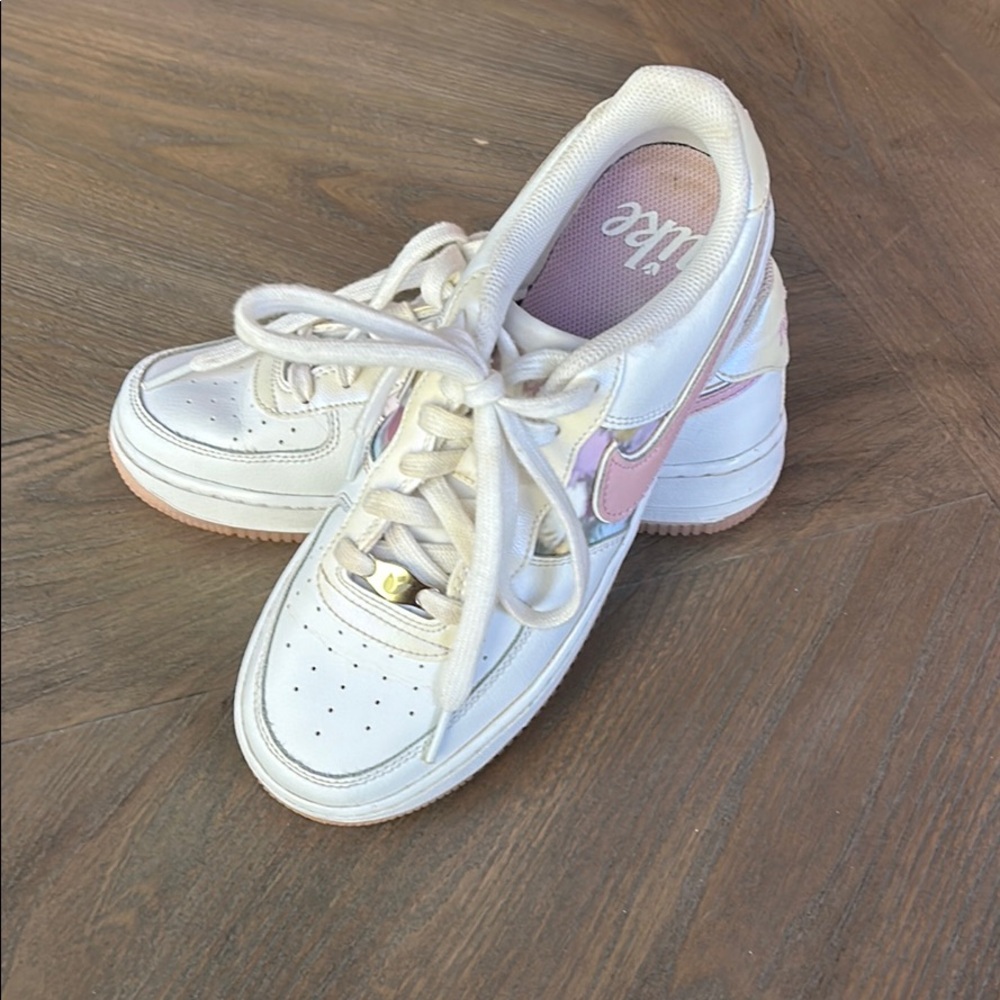 Nike Air Force 1 LV8 Size 6.5Y
